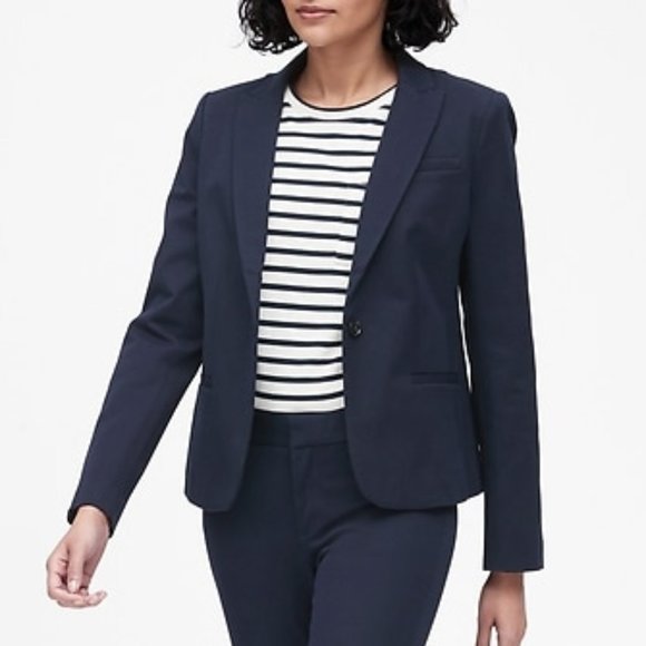 Banana Republic Jackets & Blazers - Banana Republic Navy Blazer - 8